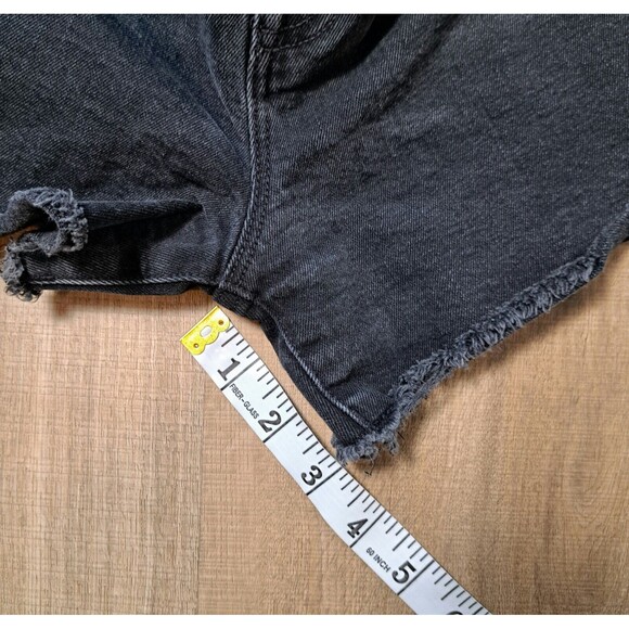 J. Crew Women's Exposed Button Fly Washed Black Jean Denim Short Preppy Size 26 - Picture 9 of 9